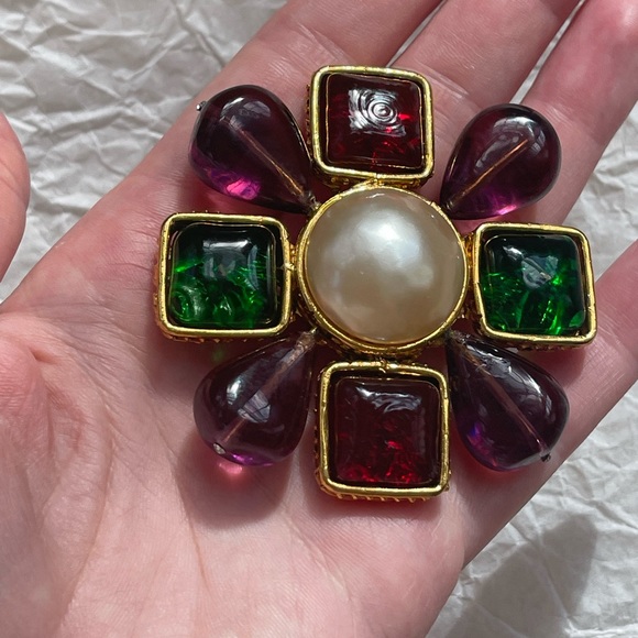 Chanel Gripoix Maltese Cross Season 23 Brooch - Picture 6 of 12